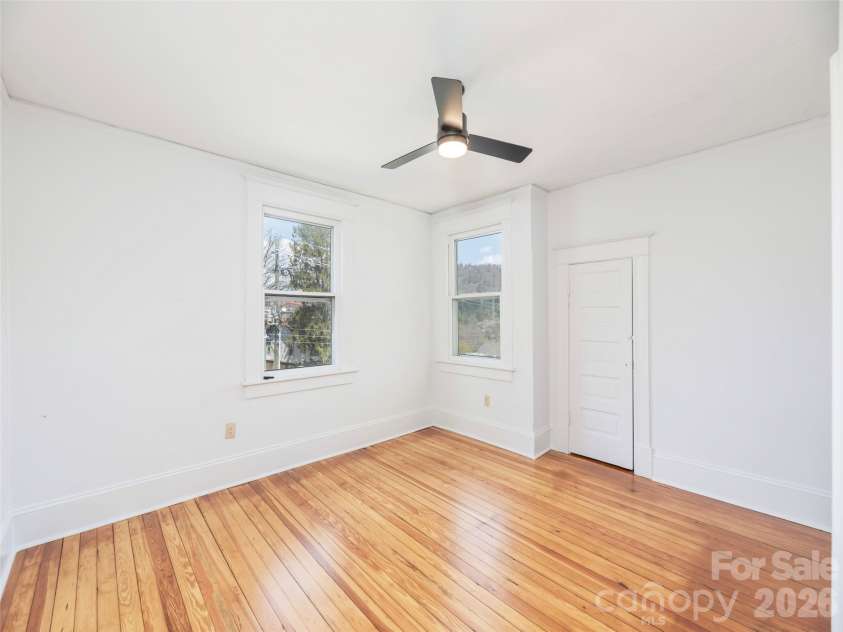 273 Hillside Street, Asheville, NC 28801.  MLS# CAR4366183, YatesRealty ID 9221. 