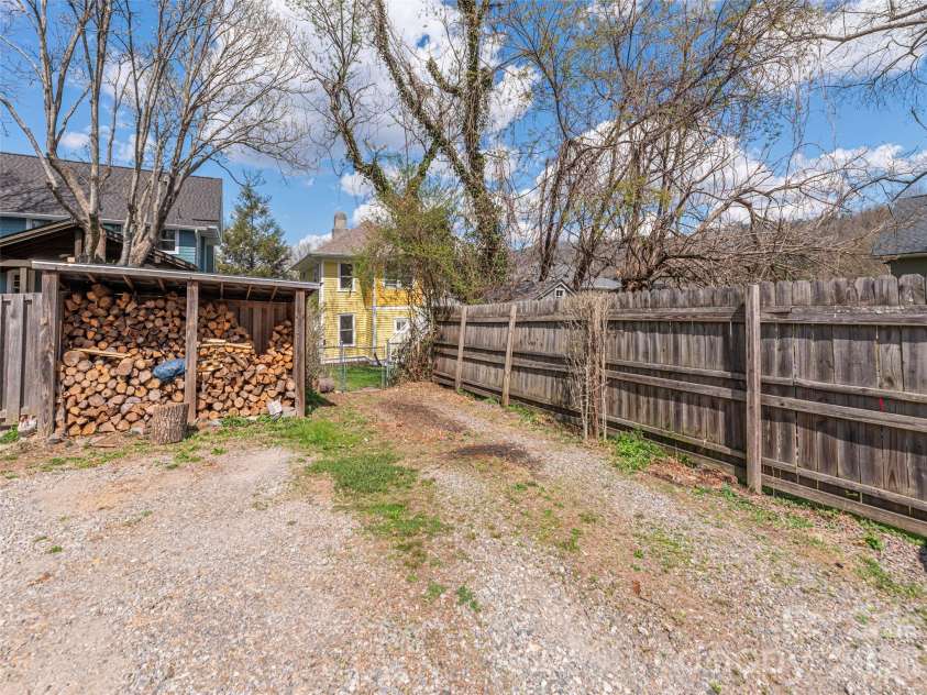 273 Hillside Street, Asheville, NC 28801.  MLS# CAR4366183, YatesRealty ID 9221. 