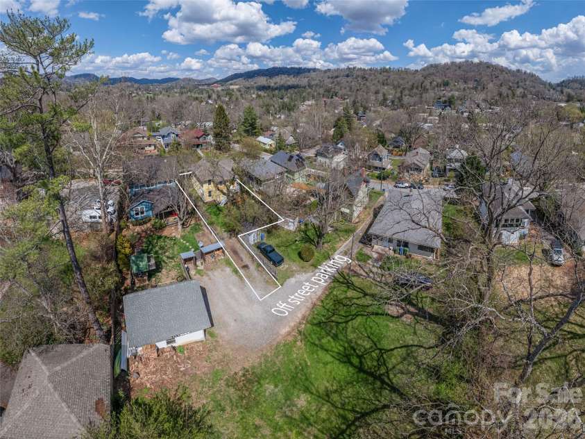 273 Hillside Street, Asheville, NC 28801.  MLS# CAR4366183, YatesRealty ID 9221. 