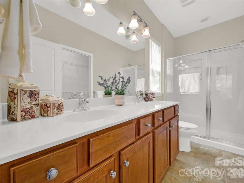 16280 Raven Crest Drive, Fort Mill, SC 29707.  MLS# CAR4365610, YatesRealty ID 9222. 