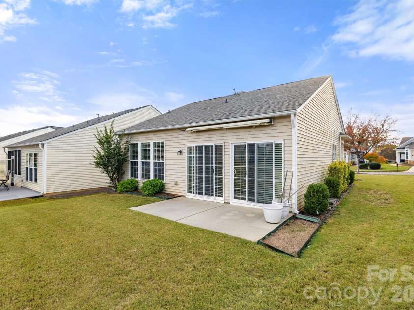 16280 Raven Crest Drive, Fort Mill, SC 29707.  MLS# CAR4365610, YatesRealty ID 9222. 
