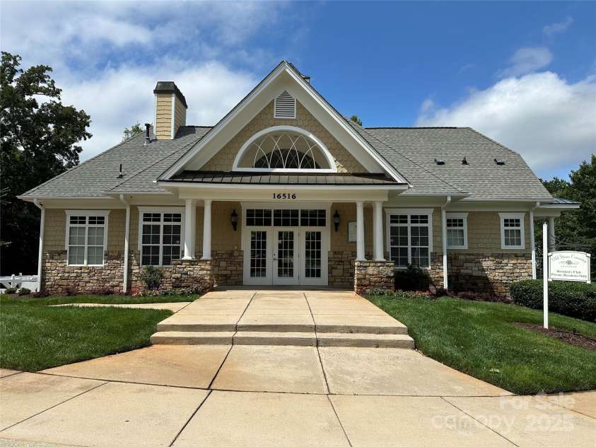 10133 Caldwell Forest Drive, Charlotte, NC 28213.  MLS# CAR4234711, YatesRealty ID 9223. 