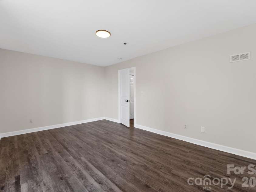 2838 Avalon Loop Road, Charlotte, NC 28269.  MLS# CAR4364413, YatesRealty ID 9223. 