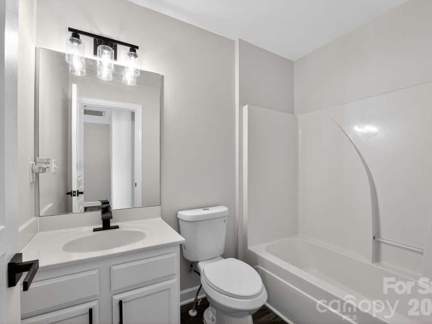 2838 Avalon Loop Road, Charlotte, NC 28269.  MLS# CAR4364413, YatesRealty ID 9223. 