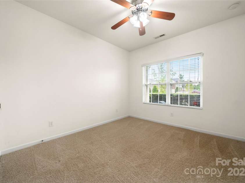 13012 Hunting Birds Lane, Charlotte, NC 28278.  MLS# CAR4247316, YatesRealty ID 9224. 