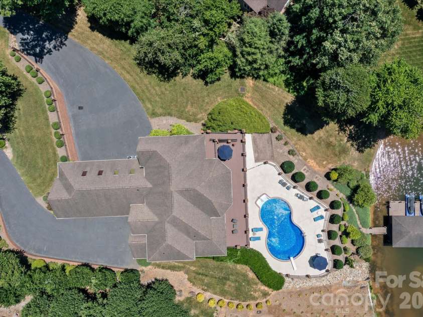 368 Players Ridge Road, Hickory, NC 28601.  MLS# CAR4365846, YatesRealty ID 9224. 