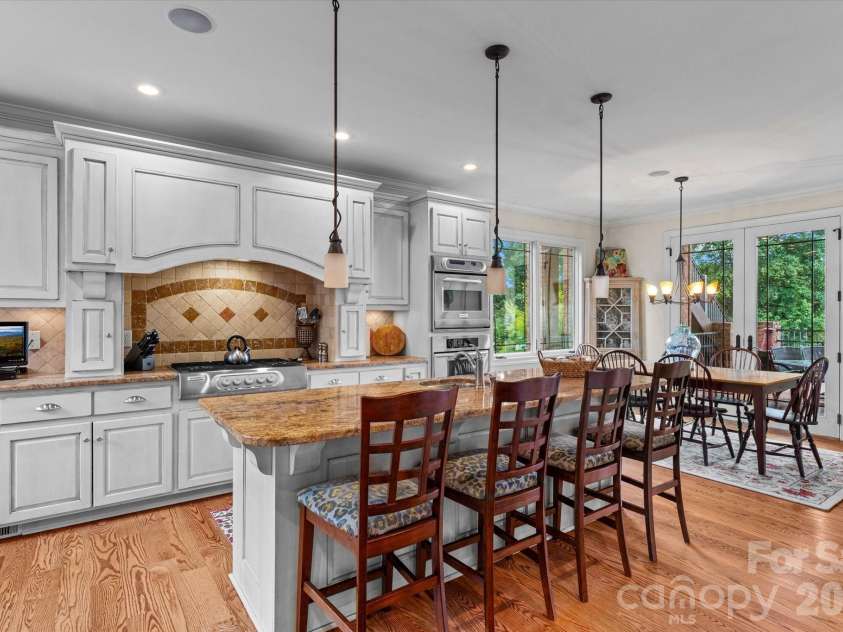 368 Players Ridge Road, Hickory, NC 28601.  MLS# CAR4365846, YatesRealty ID 9224. 