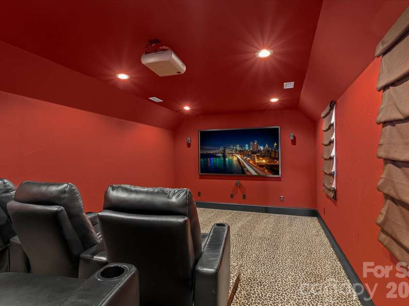 368 Players Ridge Road, Hickory, NC 28601.  MLS# CAR4365846, YatesRealty ID 9224. 