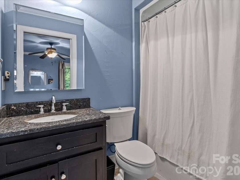 368 Players Ridge Road, Hickory, NC 28601.  MLS# CAR4365846, YatesRealty ID 9224. 
