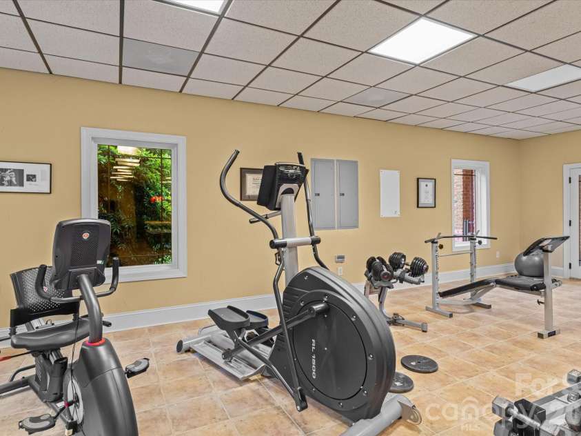 368 Players Ridge Road, Hickory, NC 28601.  MLS# CAR4365846, YatesRealty ID 9224. 