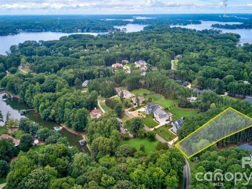 372 Kenway Loop, Mooresville, NC 28117.  MLS# CAR4366583, YatesRealty ID 9226. 