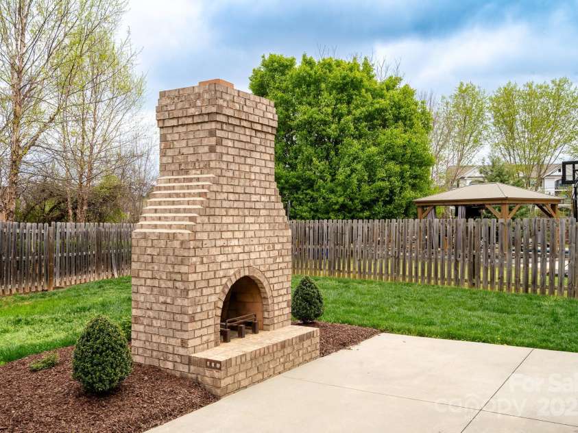 641 Weyburn Drive, Concord, NC 28027.  MLS# CAR4243451, YatesRealty ID 9226. 