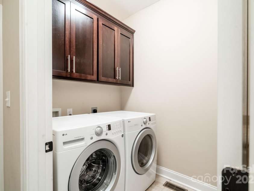 641 Weyburn Drive, Concord, NC 28027.  MLS# CAR4243451, YatesRealty ID 9226. 