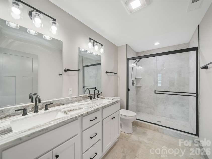 100 Red Twig Lane, Burnsville, NC 28714.  MLS# CAR4349465, YatesRealty ID 9227. 