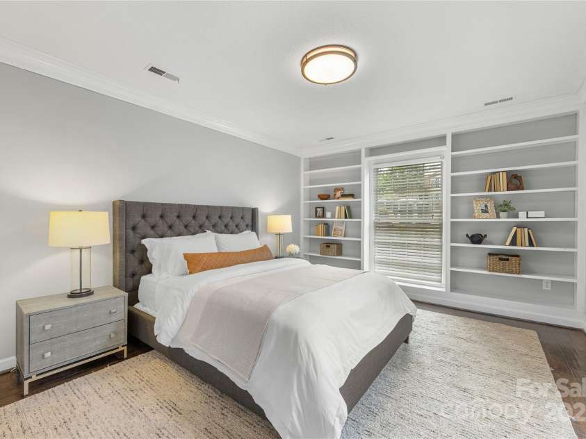 4360 Woodglen Lane, Charlotte, NC 28226.  MLS# CAR4249420, YatesRealty ID 9227. 