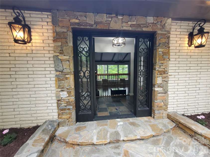 294 Martha Drive, Spruce Pine, NC 28777.  MLS# CAR4366668, YatesRealty ID 9228. 