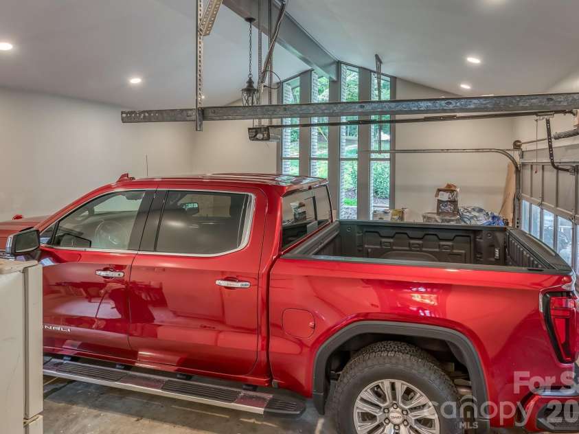 294 Martha Drive, Spruce Pine, NC 28777.  MLS# CAR4366668, YatesRealty ID 9228. 