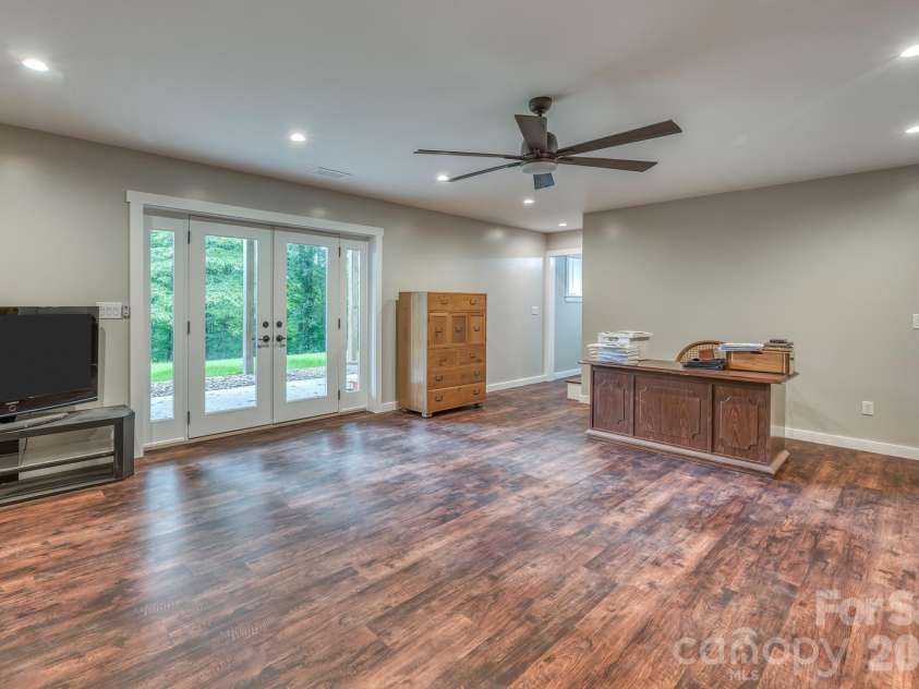 294 Martha Drive, Spruce Pine, NC 28777.  MLS# CAR4366668, YatesRealty ID 9228. Downstairs