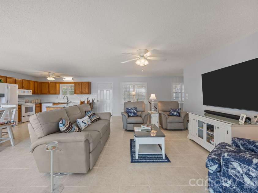 435 Lake Drive 10 Drive, Lexington, NC 27292.  MLS# CAR4366747, YatesRealty ID 9229. 