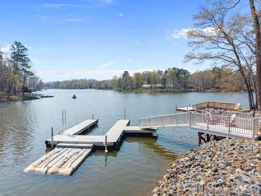 435 Lake Drive 10 Drive, Lexington, NC 27292.  MLS# CAR4366747, YatesRealty ID 9229. 