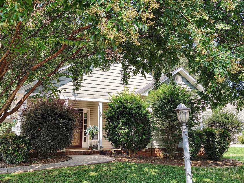 160 Tarrington Drive, Statesville, NC 28625.  MLS# CAR4301525, YatesRealty ID 923. 