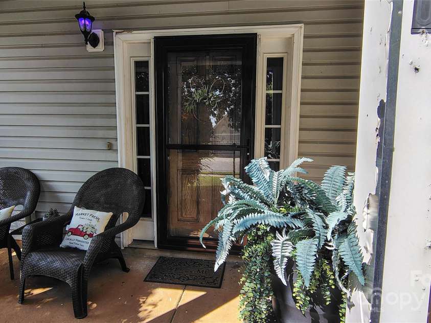 160 Tarrington Drive, Statesville, NC 28625.  MLS# CAR4301525, YatesRealty ID 923. 