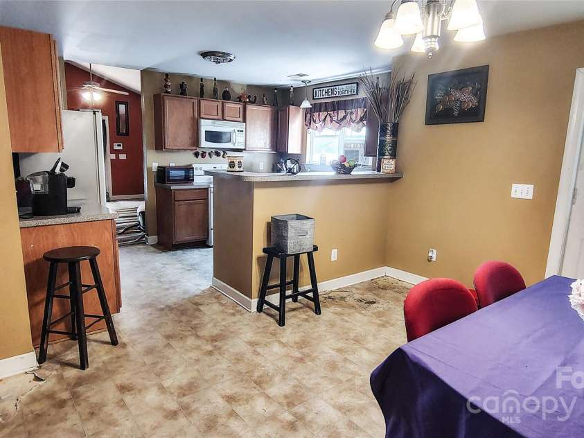 160 Tarrington Drive, Statesville, NC 28625.  MLS# CAR4301525, YatesRealty ID 923. 