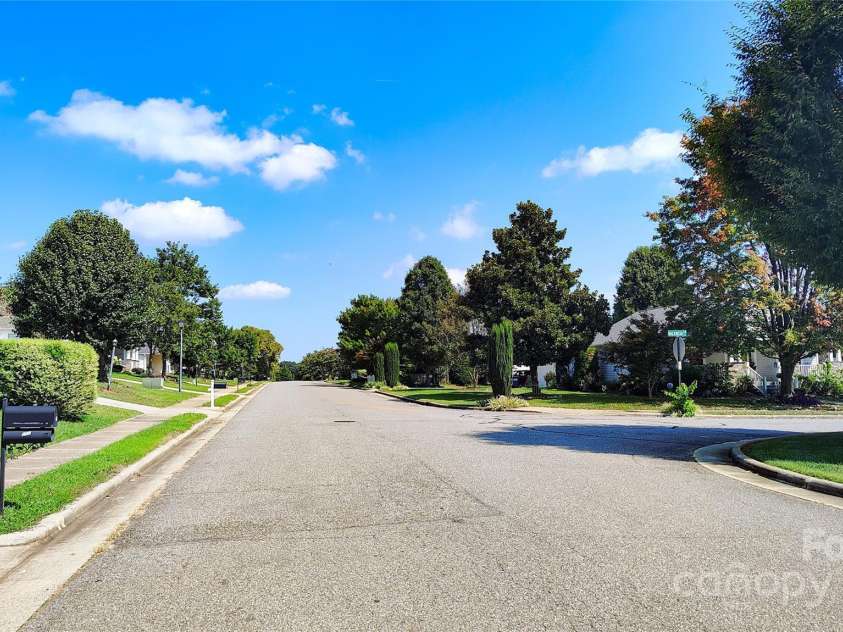 160 Tarrington Drive, Statesville, NC 28625.  MLS# CAR4301525, YatesRealty ID 923. Community