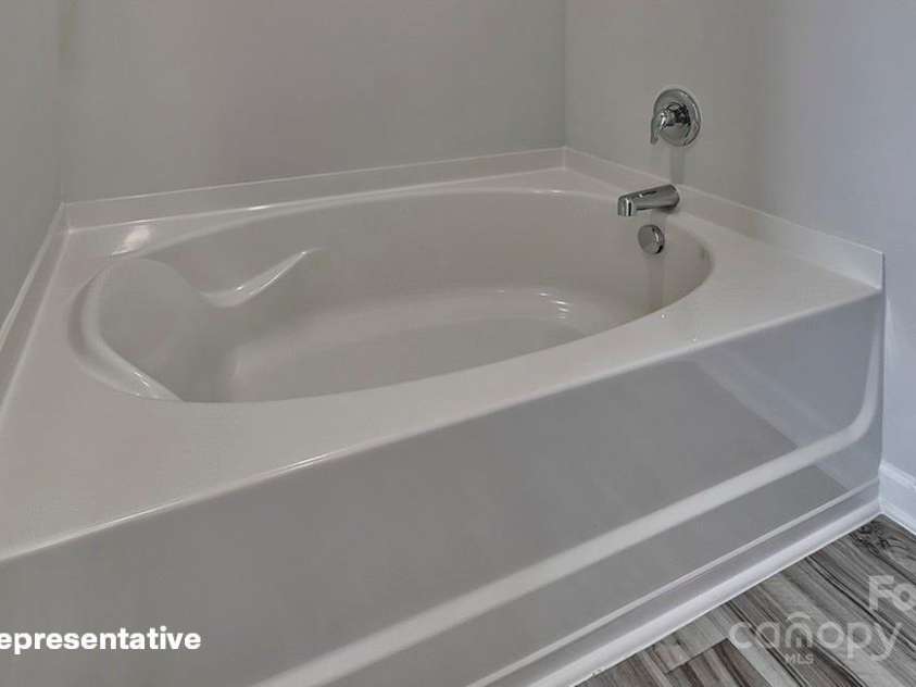 3913 Coleman Drive, Charlotte, NC 28215.  MLS# CAR4216600, YatesRealty ID 923. 