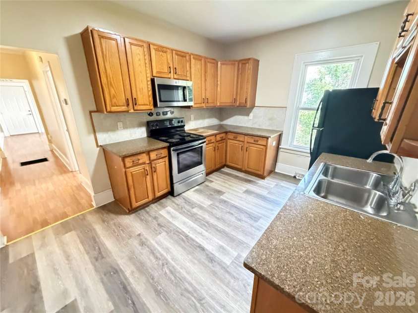 2149 Camp Greene Street, Charlotte, NC 28208.  MLS# CAR4366755, YatesRealty ID 9230. 