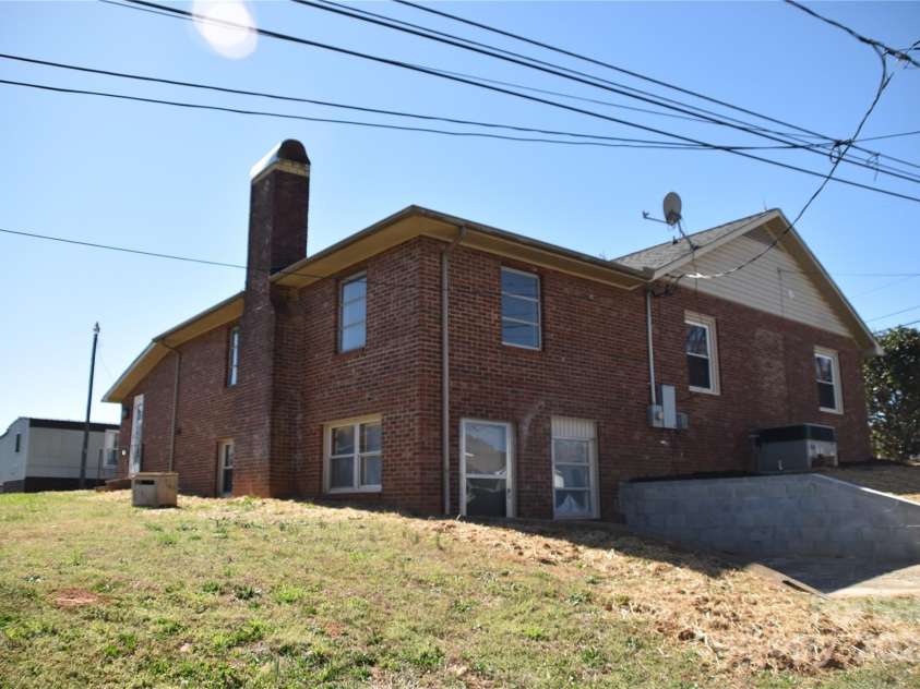 621 Barlow Avenue, Kannapolis, NC 28081.  MLS# CAR4237683, YatesRealty ID 9230. 