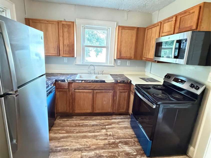 2212 Camp Greene Street, Charlotte, NC 28208.  MLS# CAR4366763, YatesRealty ID 9231. 