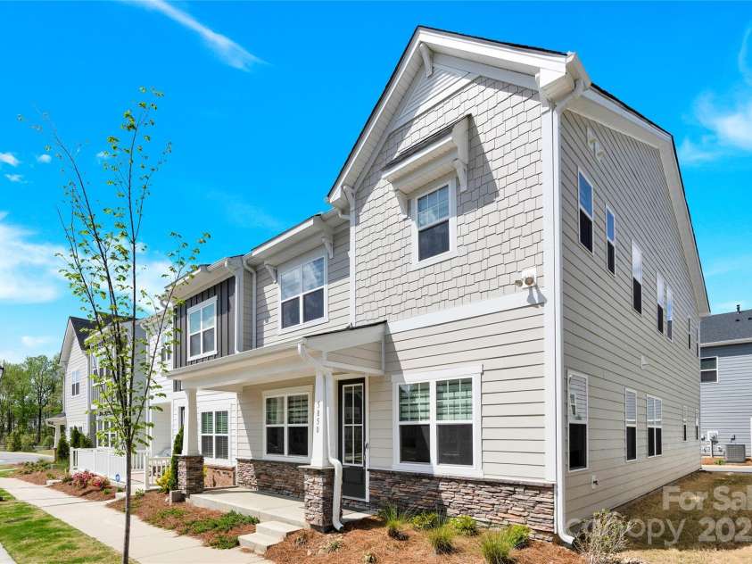 5850 Strathmore Court, Charlotte, NC 28215.  MLS# CAR4243739, YatesRealty ID 9231. 