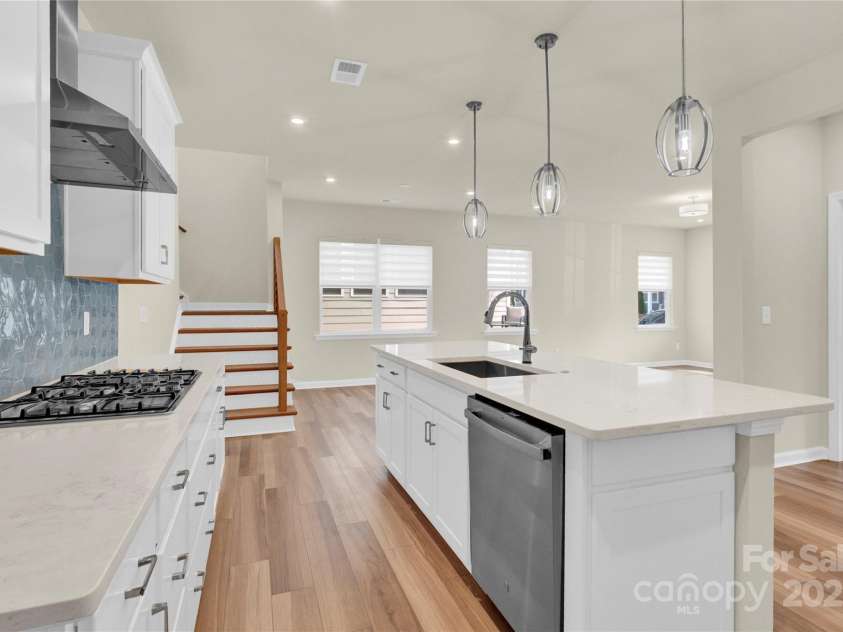 5850 Strathmore Court, Charlotte, NC 28215.  MLS# CAR4243739, YatesRealty ID 9231. 