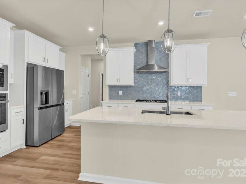 5850 Strathmore Court, Charlotte, NC 28215.  MLS# CAR4243739, YatesRealty ID 9231. 