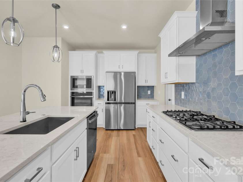 5850 Strathmore Court, Charlotte, NC 28215.  MLS# CAR4243739, YatesRealty ID 9231. 