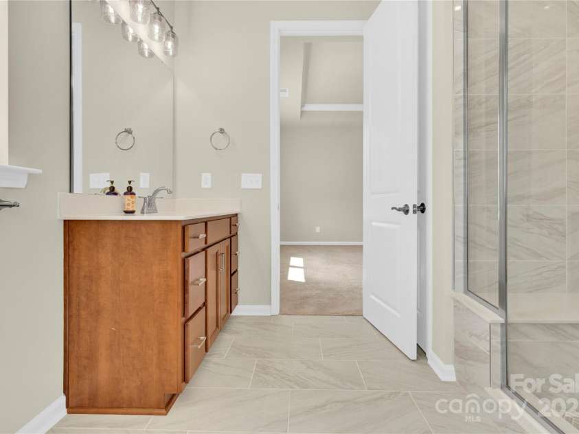 5850 Strathmore Court, Charlotte, NC 28215.  MLS# CAR4243739, YatesRealty ID 9231. 