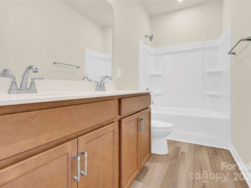 5850 Strathmore Court, Charlotte, NC 28215.  MLS# CAR4243739, YatesRealty ID 9231. 