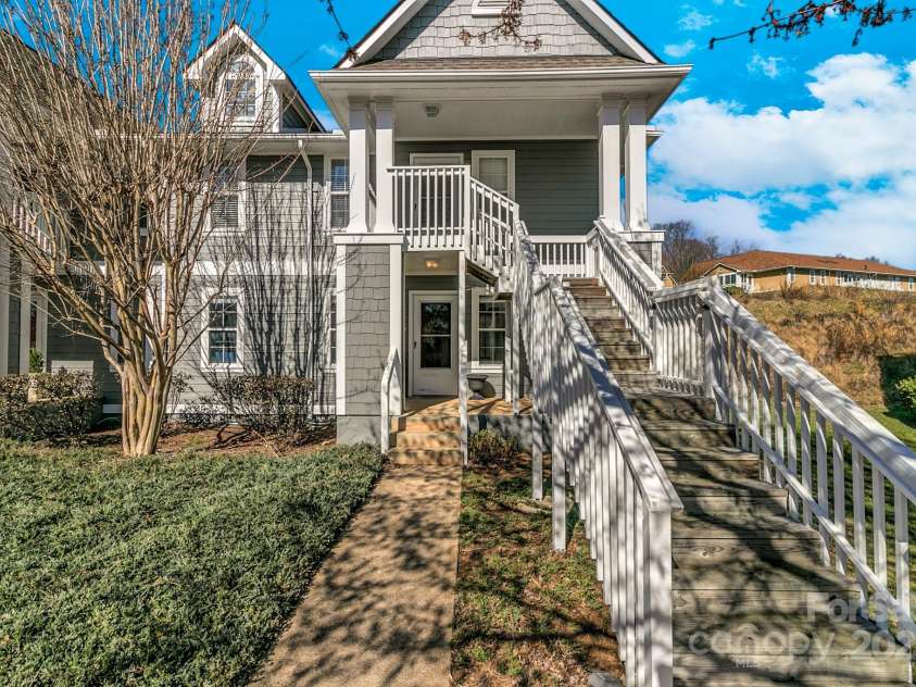 2805 Sagamore Lane, Asheville, NC 28806.  MLS# CAR4238624, YatesRealty ID 9232. 