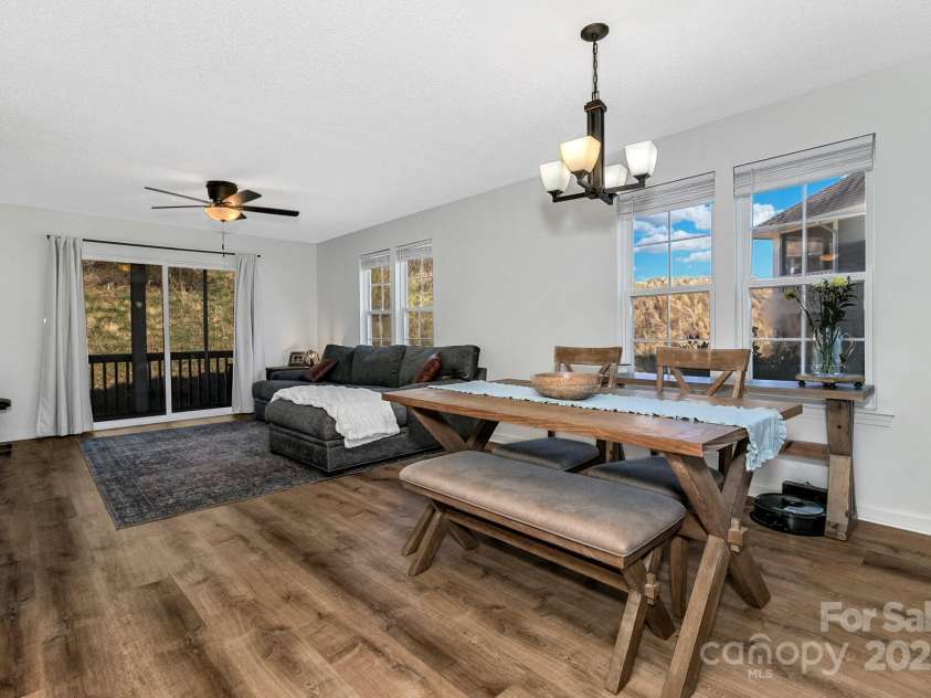 2805 Sagamore Lane, Asheville, NC 28806.  MLS# CAR4238624, YatesRealty ID 9232. 