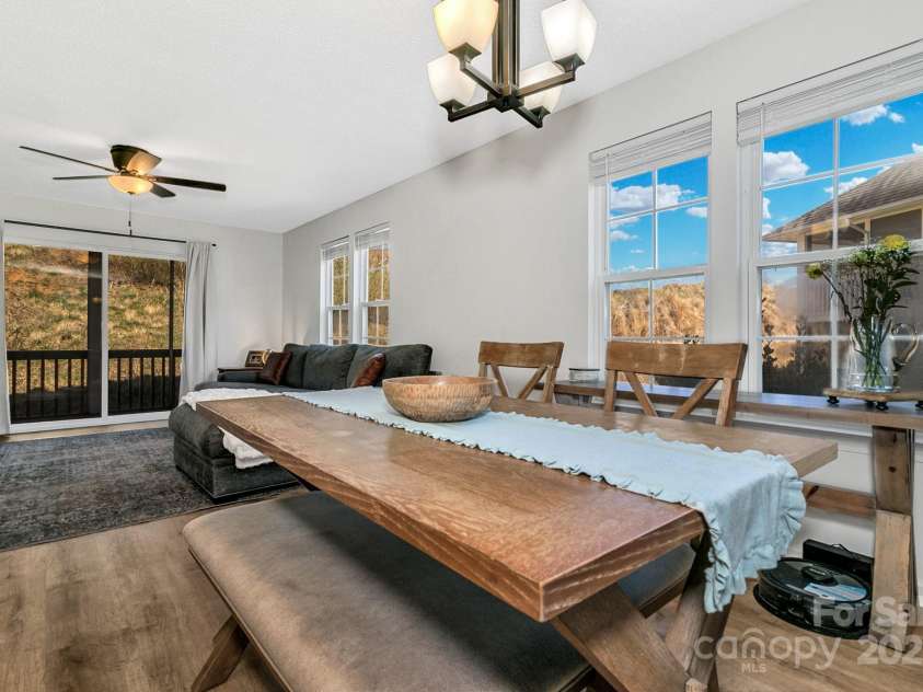 2805 Sagamore Lane, Asheville, NC 28806.  MLS# CAR4238624, YatesRealty ID 9232. 