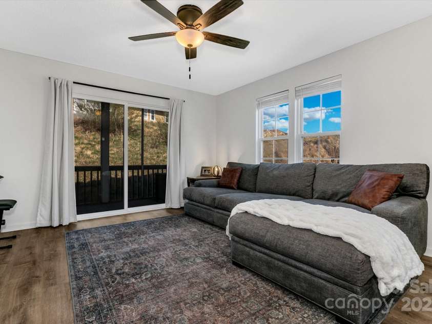 2805 Sagamore Lane, Asheville, NC 28806.  MLS# CAR4238624, YatesRealty ID 9232. 