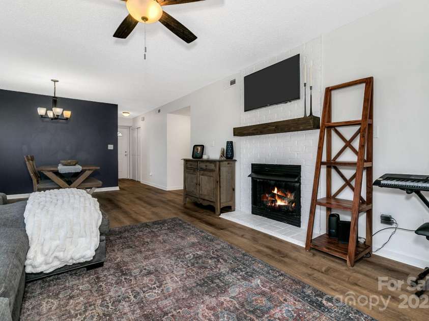 2805 Sagamore Lane, Asheville, NC 28806.  MLS# CAR4238624, YatesRealty ID 9232. 