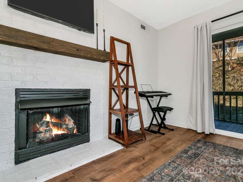 2805 Sagamore Lane, Asheville, NC 28806.  MLS# CAR4238624, YatesRealty ID 9232. 