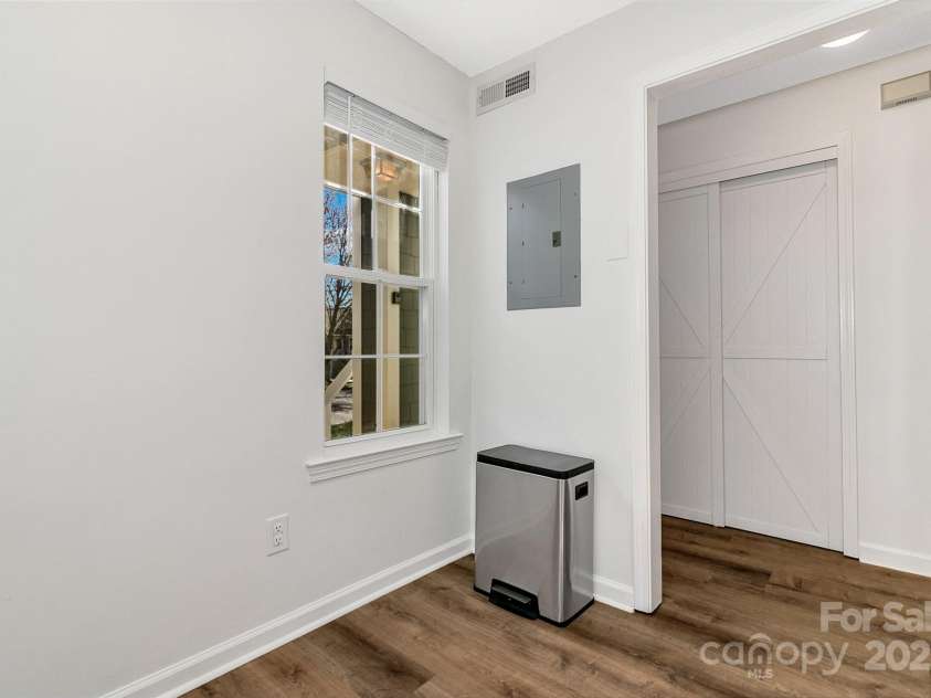 2805 Sagamore Lane, Asheville, NC 28806.  MLS# CAR4238624, YatesRealty ID 9232. 