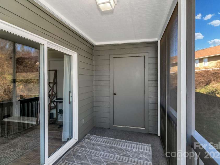 2805 Sagamore Lane, Asheville, NC 28806.  MLS# CAR4238624, YatesRealty ID 9232. 