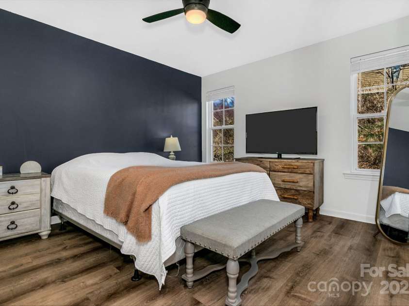 2805 Sagamore Lane, Asheville, NC 28806.  MLS# CAR4238624, YatesRealty ID 9232. 