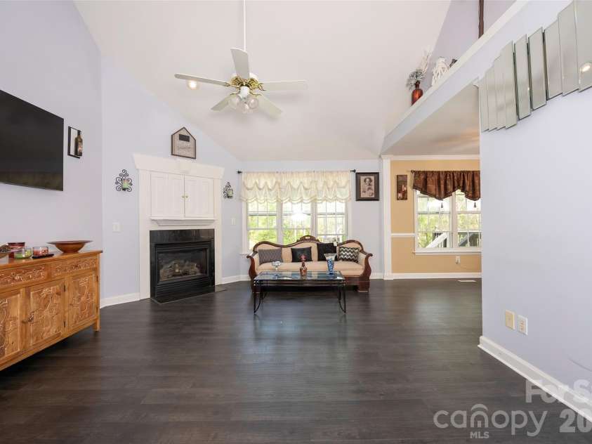 5125 Old Plantation Circle, Winston Salem, NC 27104.  MLS# CAR4366786, YatesRealty ID 9232. 