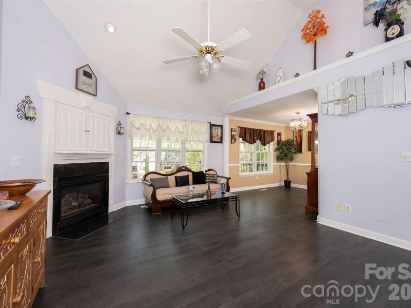 5125 Old Plantation Circle, Winston Salem, NC 27104.  MLS# CAR4366786, YatesRealty ID 9232. 