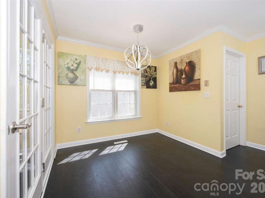5125 Old Plantation Circle, Winston Salem, NC 27104.  MLS# CAR4366786, YatesRealty ID 9232. 